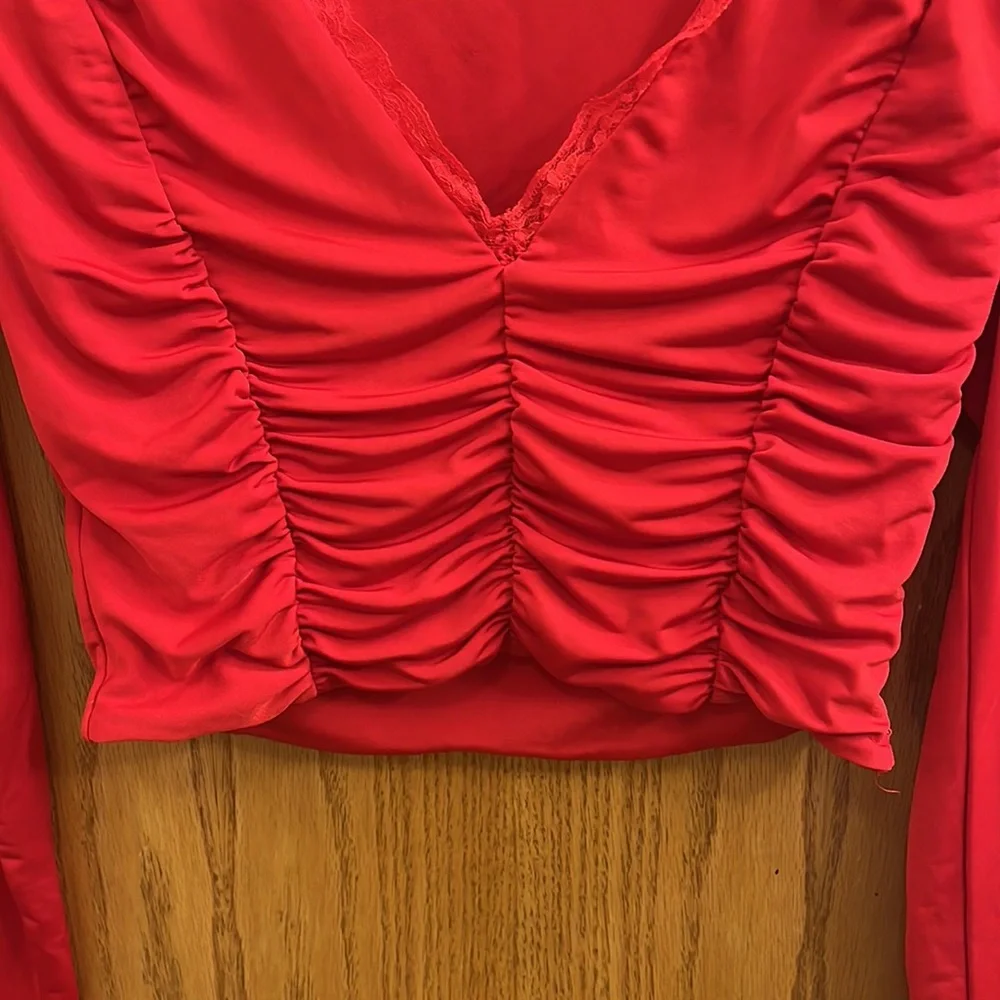 Tiger Mist Maggie Top in Red - Picture 6 of 12